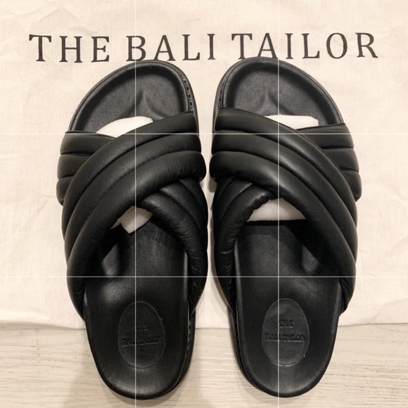 The Bali Tailor Shoes - The Bali Tailor Oska Sandals Sz 39 US 8 Black Slides Casual Soft Beach Summer